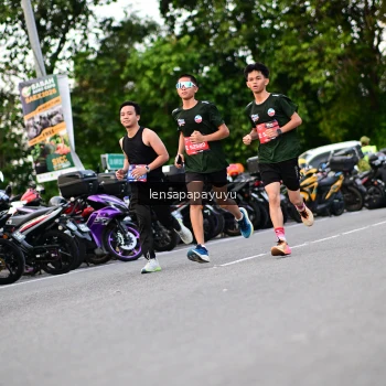 Runner Photo 4117354