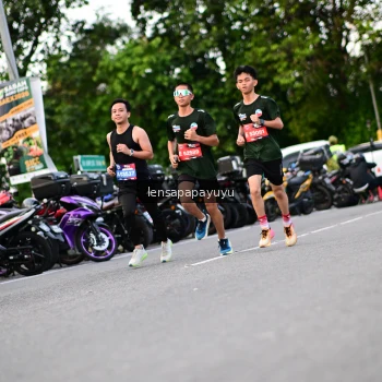 Runner Photo 4117359