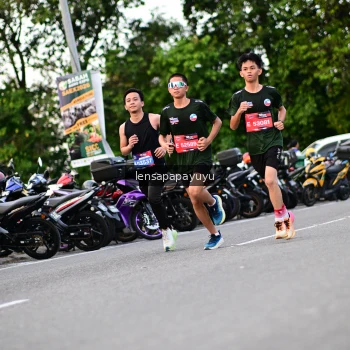 Runner Photo 4117365