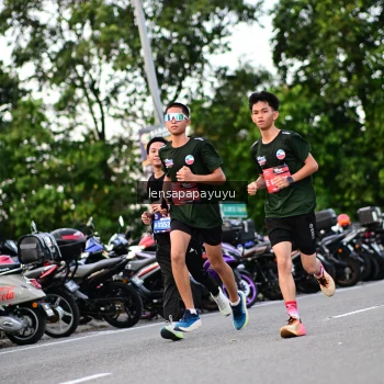 Runner Photo 4117375