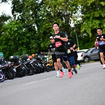 Runner Photo 4117381