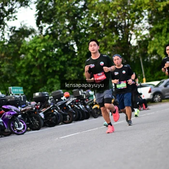 Runner Photo 4117390