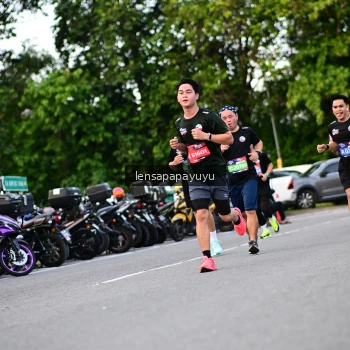 Runner Photo 4117391