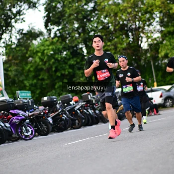 Runner Photo 4117393