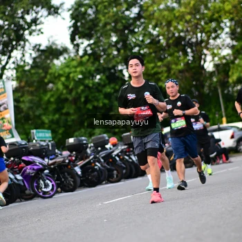 Runner Photo 4117399