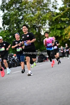 Runner Photo 4117420
