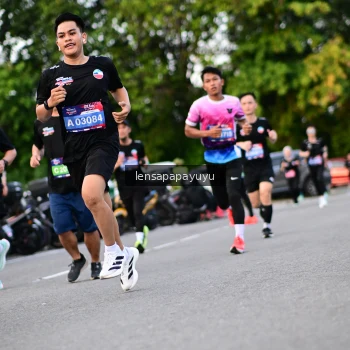 Runner Photo 4117429