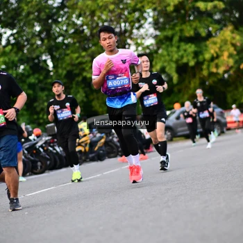 Runner Photo 4117438