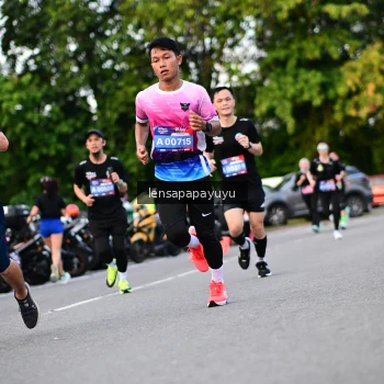 Runner Photo 4117446