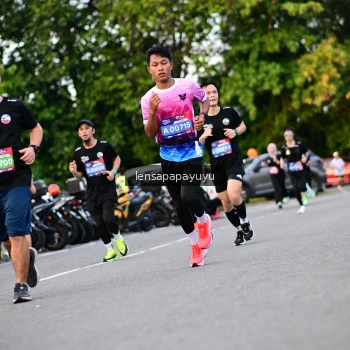 Runner Photo 4117452