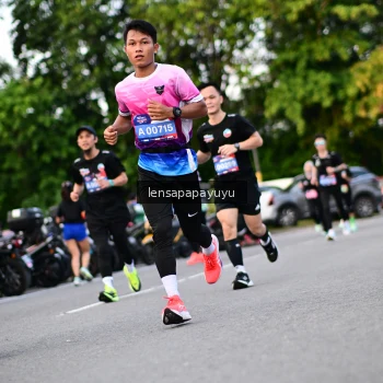 Runner Photo 4117453
