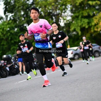 Runner Photo 4117454
