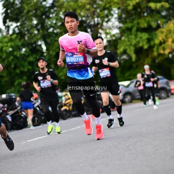 Runner Photo 4117455