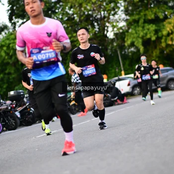 Runner Photo 4117459