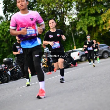 Runner Photo 4117466