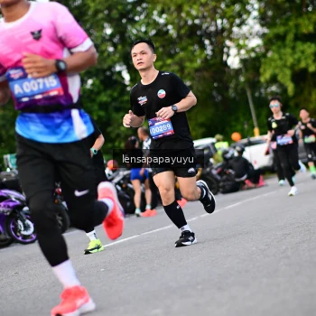 Runner Photo 4117476