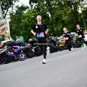 Runner Photo 4117483