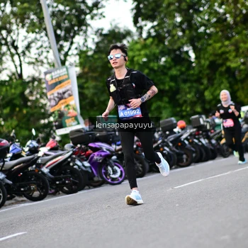 Runner Photo 4117502