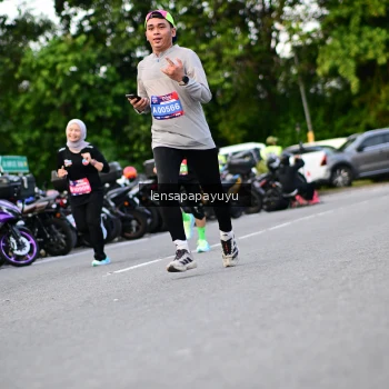 Runner Photo 4117510