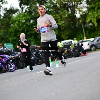 Runner Photo 4117514
