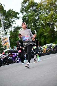 Runner Photo 4117525