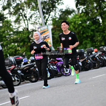 Runner Photo 4117535