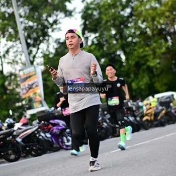 Runner Photo 4117540