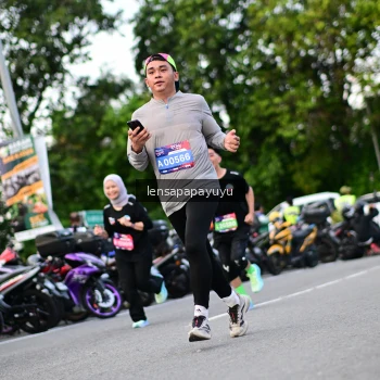 Runner Photo 4117541