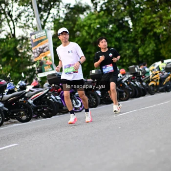 Runner Photo 4117596