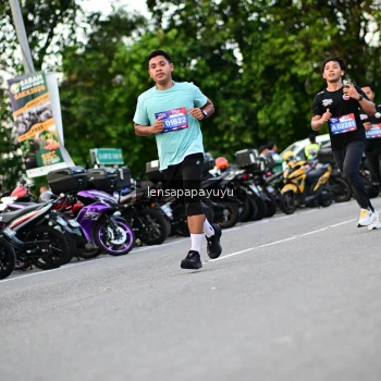 Runner Photo 4117611