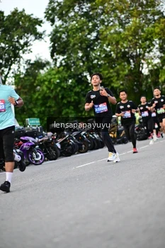 Runner Photo 4117629