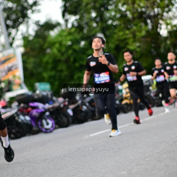 Runner Photo 4117636