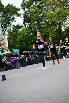 Runner Photo 4117644