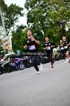 Runner Photo 4117649