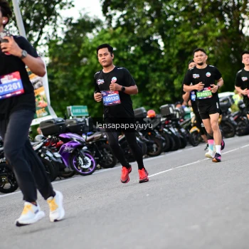 Runner Photo 4117655