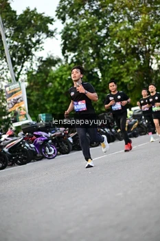 Runner Photo 4117661