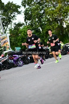 Runner Photo 4117678