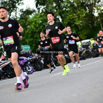 Runner Photo 4117694