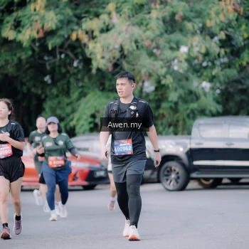 Runner Photo 4118376