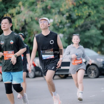 Runner Photo 4118379