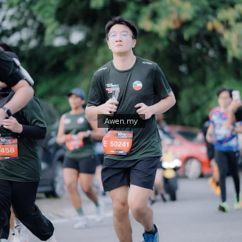 Runner Photo 4118396