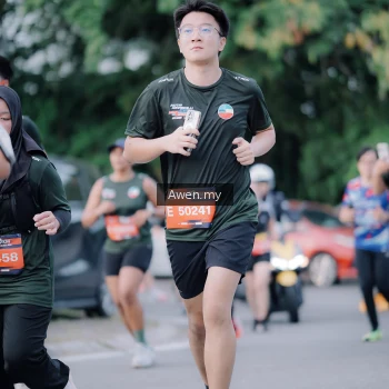 Runner Photo 4118404
