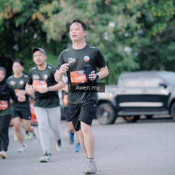 Runner Photo 4118406