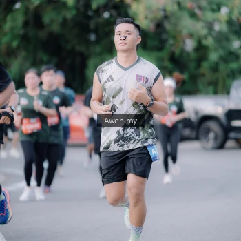 Runner Photo 4118439