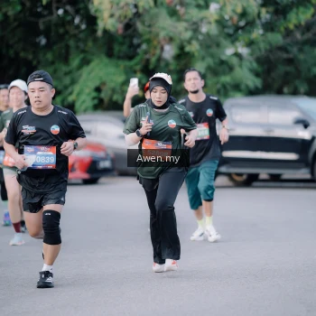 Runner Photo 4118448