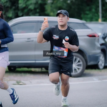 Runner Photo 4118452