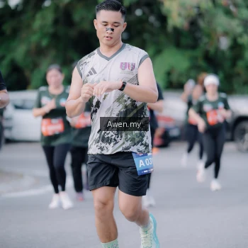 Runner Photo 4118453