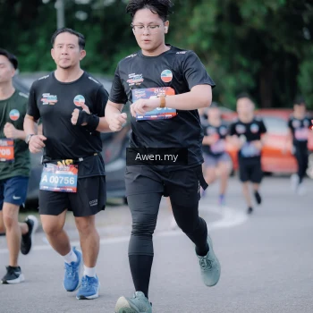 Runner Photo 4118578