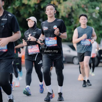 Runner Photo 4118630