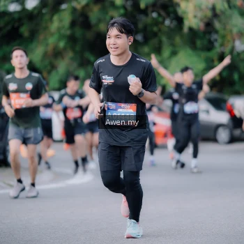 Runner Photo 4118637